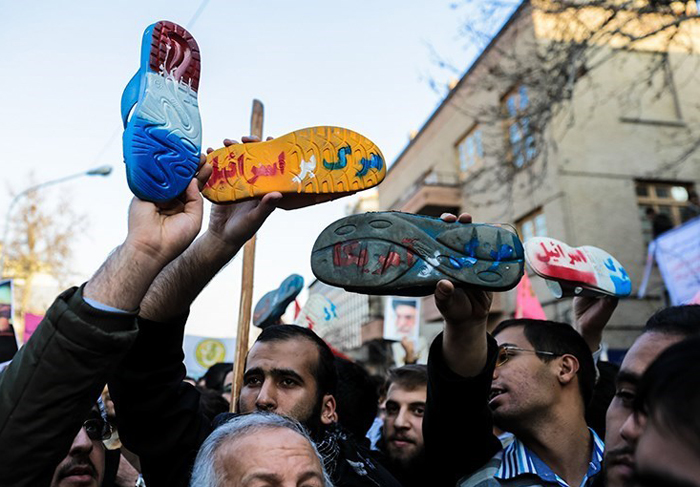 (تصاویر) تجمع مقابل سفارت فرانسه در تهران (تصاویر) تجمع مقابل سفارت فرانسه در تهران