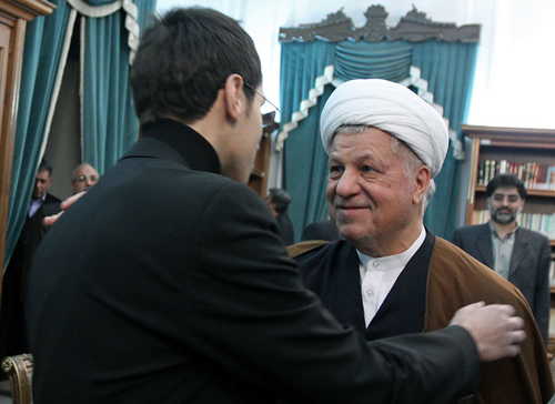 روایتی از دیدار هاشمی با خانواده عماد مغنیه