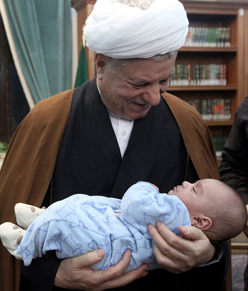 روایتی از دیدار هاشمی با خانواده عماد مغنیه