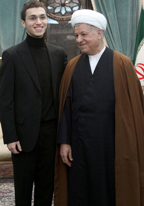 روایتی از دیدار هاشمی با خانواده عماد مغنیه