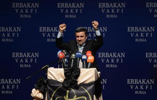 (تصاویر) زد و خورد در مراسم سخنرانی احمدینژاد (تصاویر) زد و خورد در مراسم سخنرانی احمدینژاد