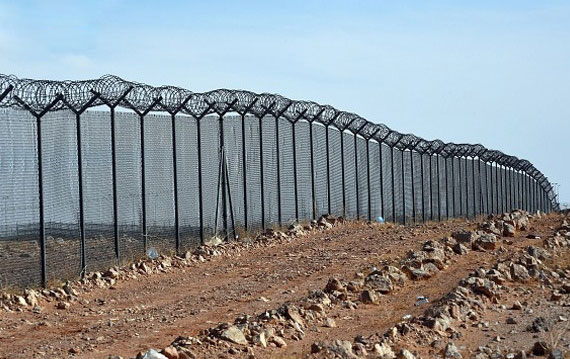 (تصاویر) احداث دیوار 800 کیلومتری از ترس داعش (تصاویر) احداث دیوار 800 کیلومتری از ترس داعش