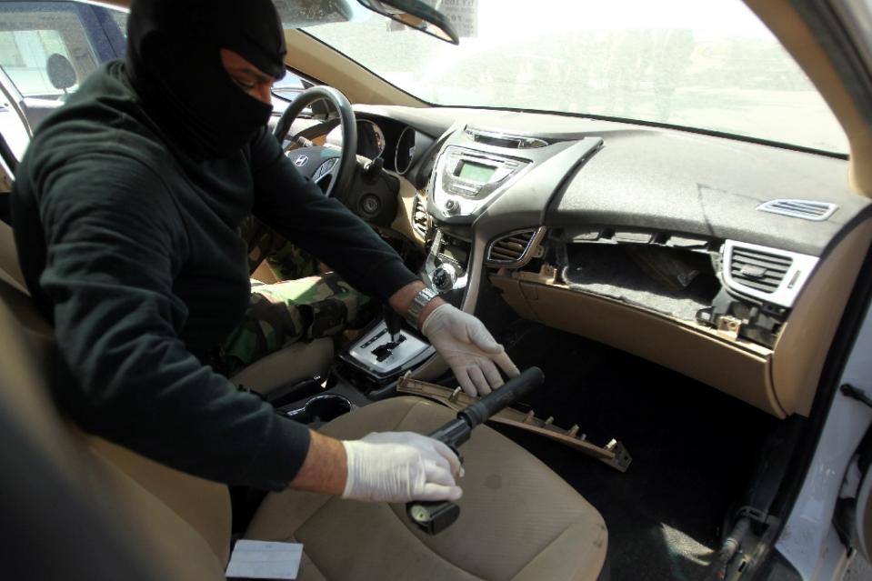 (تصاویر) بازداشت 31 بمبگذار داعشی (تصاویر) بازداشت 31 بمبگذار داعشی