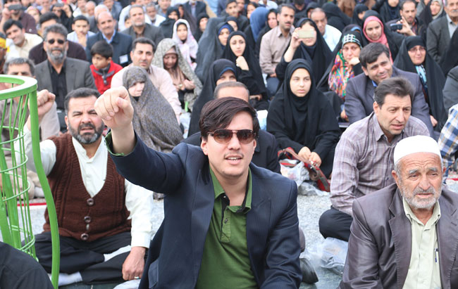(تصاویری) سخنرانی رهبر انقلاب در حرم رضوی (تصاویری) سخنرانی رهبر انقلاب در حرم رضوی