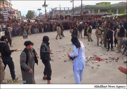 (تصاویر) سنگسار شهروند عراقی توسط داعش (تصاویر) سنگسار شهروند عراقی توسط داعش
