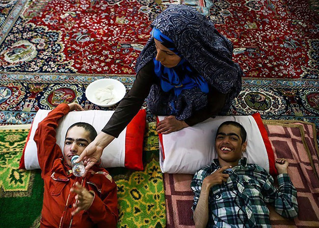 (تصاویر) مهر مادری به فرزندان معلول