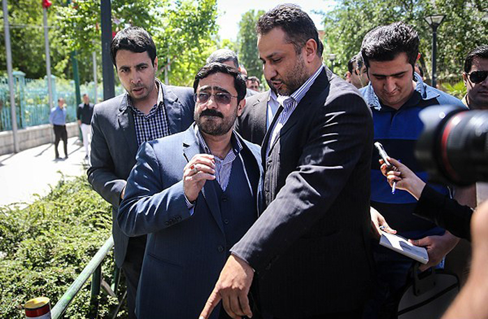 (تصاویر) حضور مرتضوی در دادگاه (تصاویر) حضور مرتضوی در دادگاه