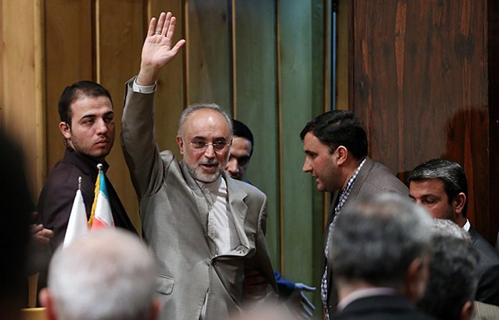 (تصاویر) حواشی تقدیر از صالحی در دانشگاه شریف