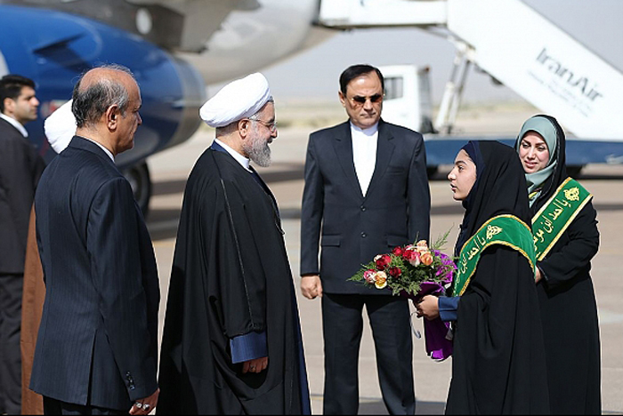 (تصاویر) سفر روحانی به شیراز (تصاویر) سفر روحانی به شیراز