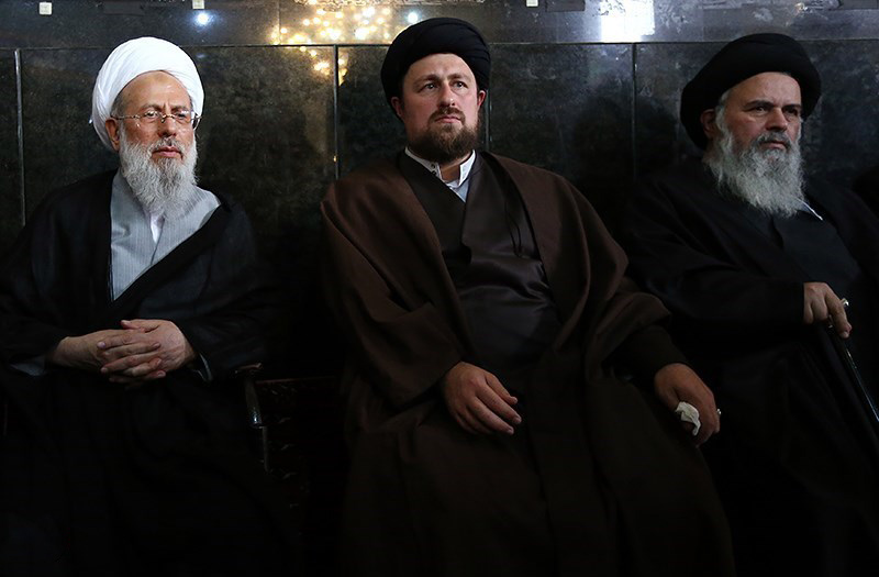 (تصاویر) مراسم ترحیم همسر آیتالله خاتمی (تصاویر) مراسم ترحیم همسر آیتالله خاتمی