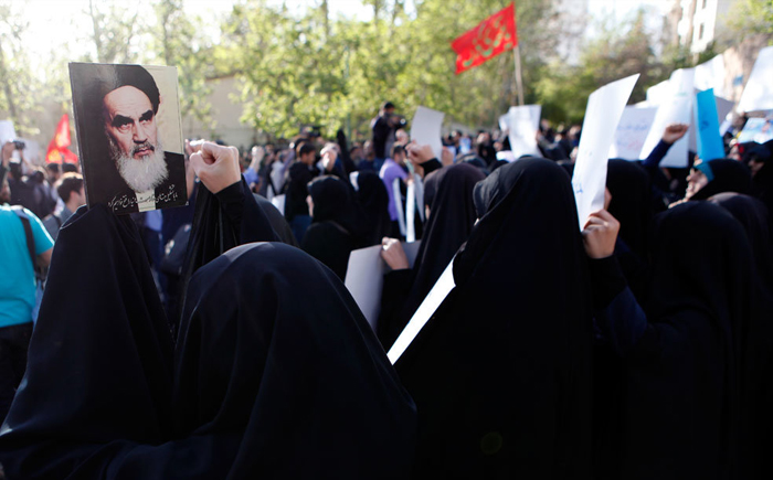 (تصاویر) تجمع دانشجویی مقابل سفارت عربستان (تصاویر) تجمع دانشجویی مقابل سفارت عربستان