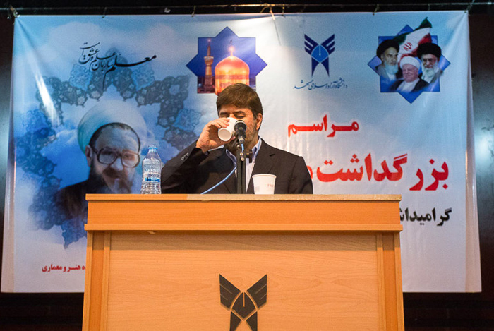 (تصاویر) سخنرانی علی مطهری در مشهد (تصاویر) سخنرانی علی مطهری در مشهد