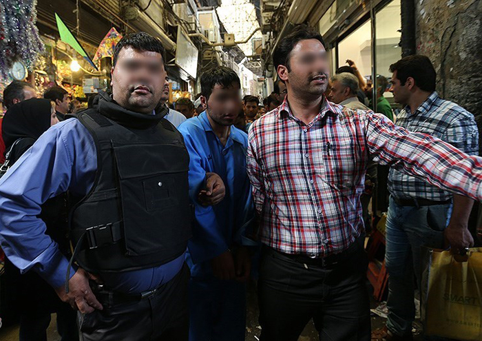 (تصاویر) بازسازی سرقت از بازار تهران (تصاویر) بازسازی سرقت از بازار تهران