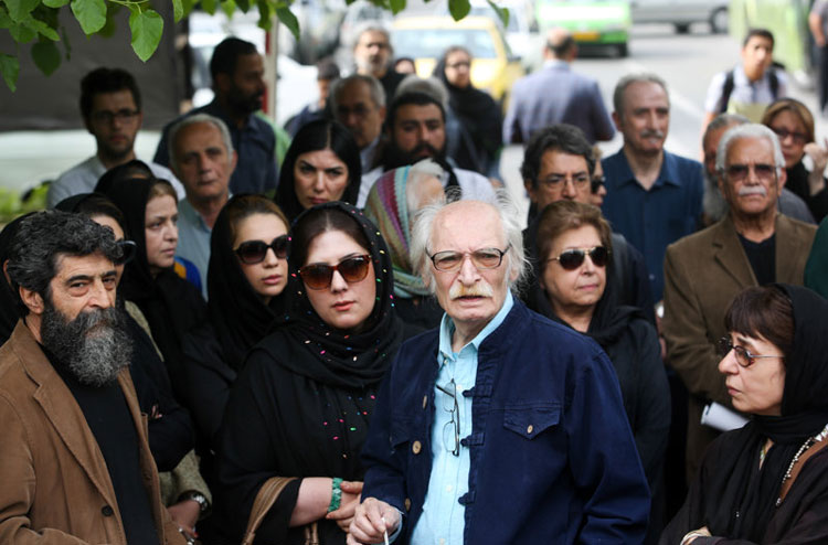 (تصاویر) تشییع پیکر محمد علی سپانلو (تصاویر) تشییع پیکر محمد علی سپانلو