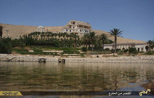 (تصاویر) کاخ مادر امیر قطر در کنترل داعش (تصاویر) کاخ مادر امیر قطر در کنترل داعش