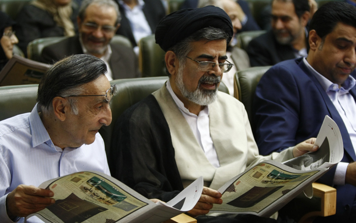(تصاویر) رونمایی هاشمی از «تاریخ جامع ایران»
