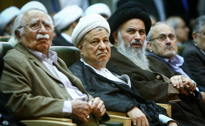 (تصاویر) رونمایی هاشمی از «تاریخ جامع ایران»