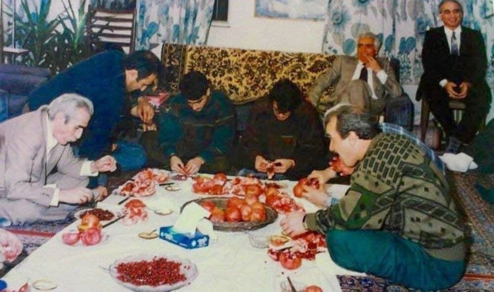 (تصویر) محمدرضا و همایون شجریان در مراسم انار خوران