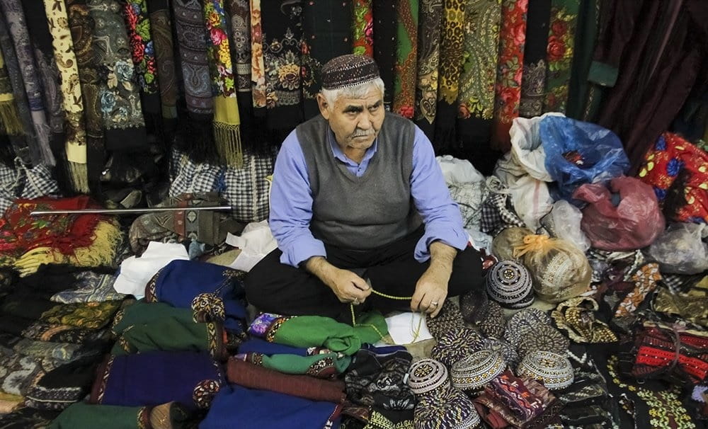 راهنمای جمعه بازار پارکینگ پروانه؛ همه چیز آنتیک و سنتی راهنمای جمعه بازار پارکینگ پروانه؛ همه چیز آنتیک و سنتی