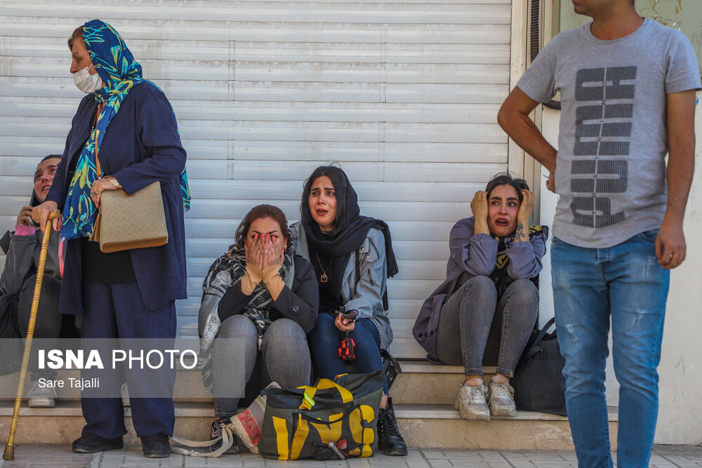 آتش‌سوزی گسترده در پاساژ اباصالح در کرمان