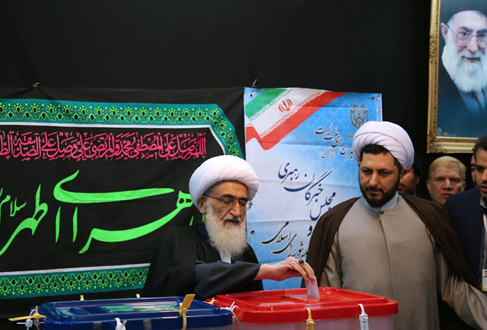 (تصاویر) مقامات و شخصیت ها پای صندوق رای (تصاویر) مقامات و شخصیت ها پای صندوق رای