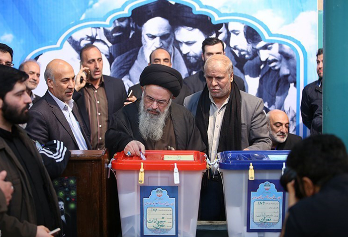 (تصاویر) مقامات و شخصیت ها پای صندوق رای (تصاویر) مقامات و شخصیت ها پای صندوق رای