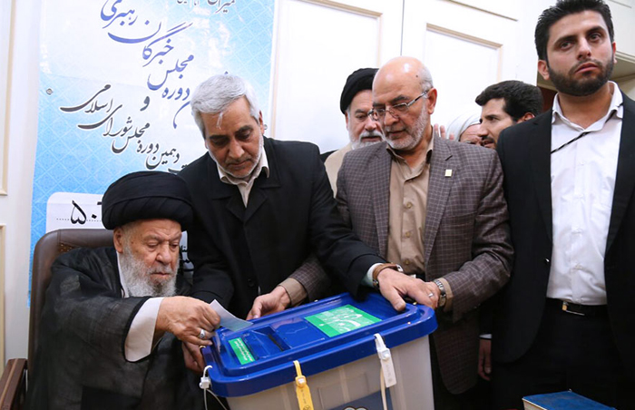 (تصاویر) مقامات و شخصیت ها پای صندوق رای (تصاویر) مقامات و شخصیت ها پای صندوق رای