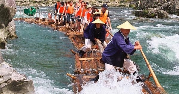 (تصاویر) اوج هیجان در رودخانه های پر جوش و خروش (تصاویر) اوج هیجان در رودخانه های پر جوش و خروش