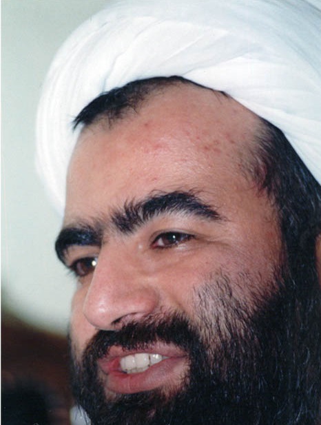 حسام الدین آشنا دوباره لباس روحانیت به تن کرد+ (تصاویر) حسام الدین آشنا دوباره لباس روحانیت به تن کرد+ (تصاویر)