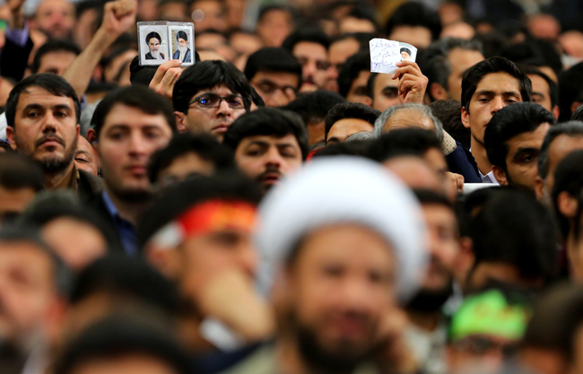 (تصاویر) دیدار مداحان با رهبر انقلاب (تصاویر) دیدار مداحان با رهبر انقلاب