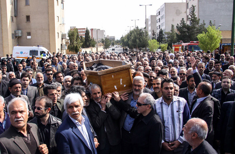 پیکر مادرهمسر رئیس جمهوری تشییع شد +(تصاویر) پیکر مادرهمسر رئیس جمهوری تشییع شد +(تصاویر)