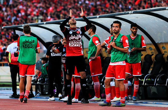 (تصاویر) اشک و آه پرسپولیسیها در آزادی (تصاویر) اشک و آه پرسپولیسیها در آزادی