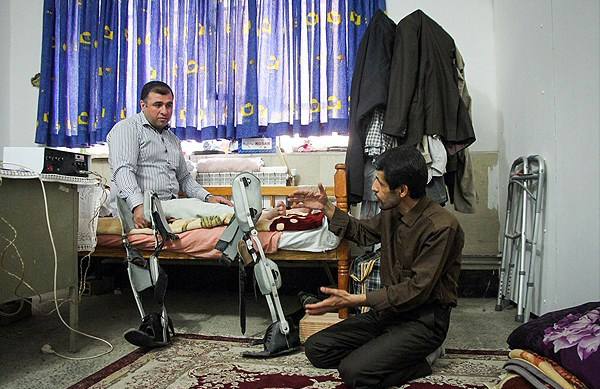 (تصاویر) معلم فداکار چالوسی (تصاویر) معلم فداکار چالوسی