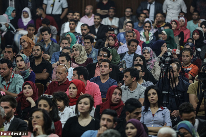 (تصاویر) فرش قرمز در غزه جنگ زده (تصاویر) فرش قرمز در غزه جنگ زده
