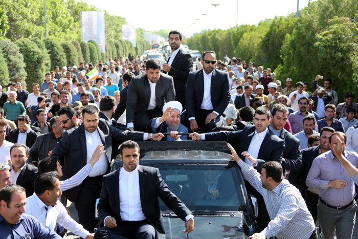 (تصاویر) استقبال از روحانی در ارومیه (تصاویر) استقبال از روحانی در ارومیه