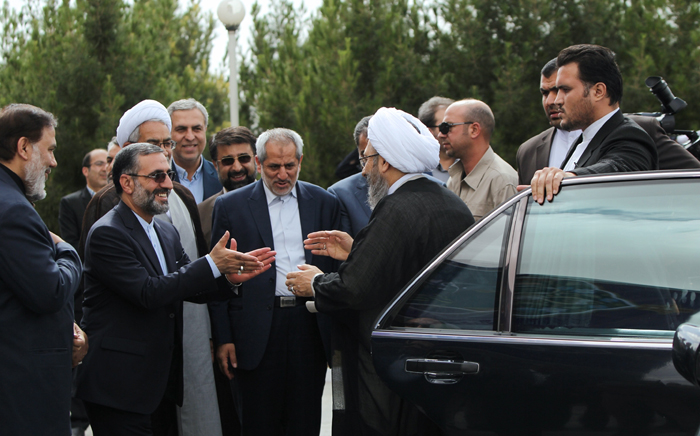 (تصاویر) بازدید آملی لاریجانی از کهریزک (تصاویر) بازدید آملی لاریجانی از کهریزک