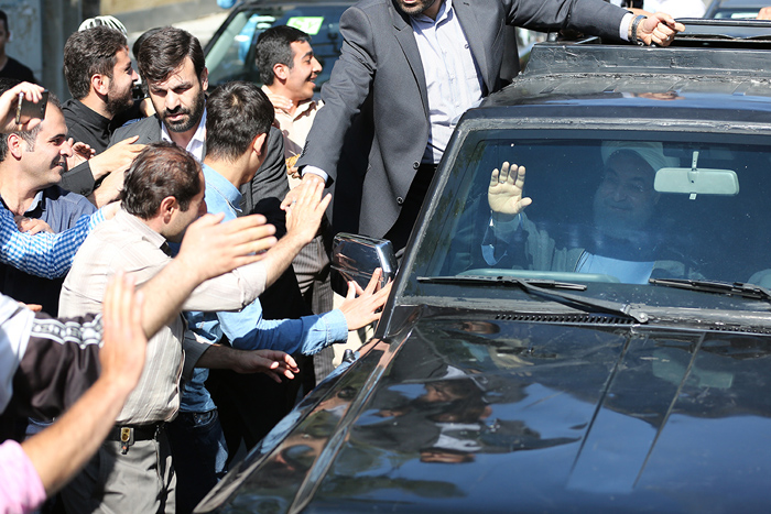 (تصاویر) استقبال از روحانی در مهاباد (تصاویر) استقبال از روحانی در مهاباد