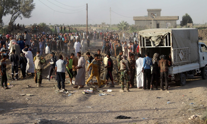 (تصاویر) بازگشت ساکنین شهر فلوجه (تصاویر) بازگشت ساکنین شهر فلوجه