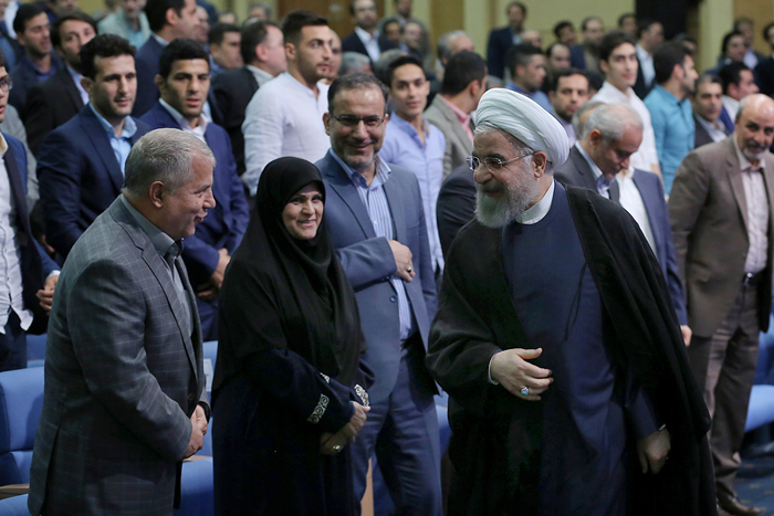(تصاویر) افطاری روحانی با ورزشکاران (تصاویر) افطاری روحانی با ورزشکاران