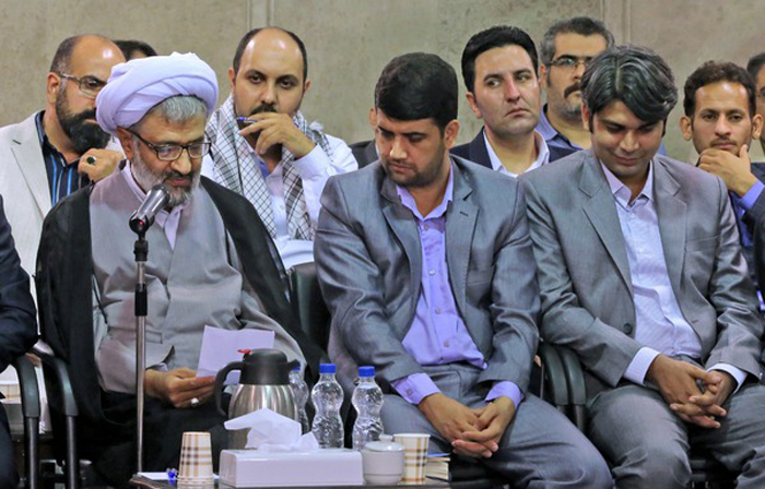 (تصاویر) دیدار شاعران با رهبرانقلاب (تصاویر) دیدار شاعران با رهبرانقلاب