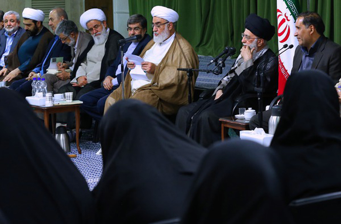 (تصاویر) دیدار شاعران با رهبرانقلاب (تصاویر) دیدار شاعران با رهبرانقلاب