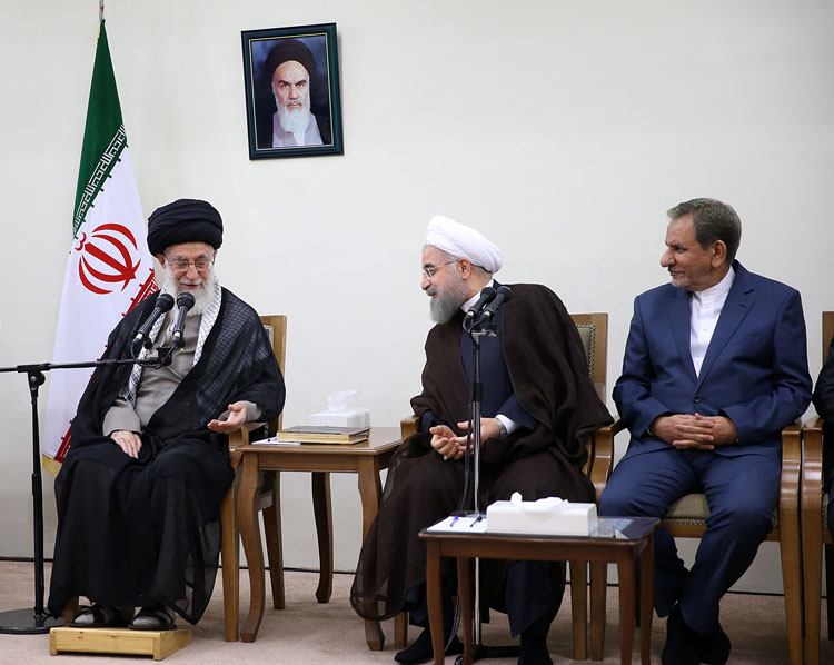 (تصاویر) دیدار اعضای هیأت دولت با رهبر انقلاب (تصاویر) دیدار اعضای هیأت دولت با رهبر انقلاب