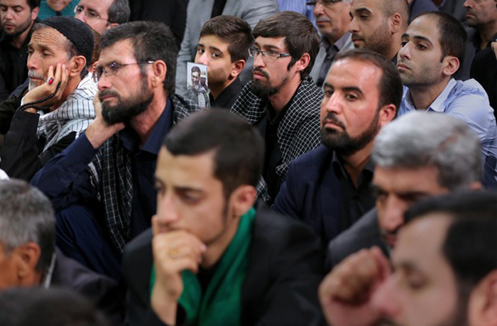 (تصاویر) دیدار خانواده شهدا با رهبرانقلاب (تصاویر) دیدار خانواده شهدا با رهبرانقلاب