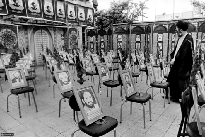 (تصاویر) آیتاللهخامنهای در محل حادثه هفتم تیر (تصاویر) آیتاللهخامنهای در محل حادثه هفتم تیر
