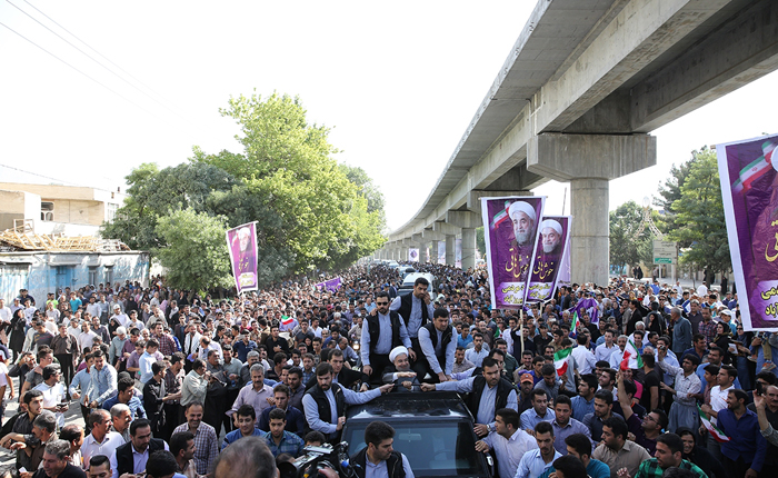 (تصاویر) استقبال از روحانی در کرمانشاه (تصاویر) استقبال از روحانی در کرمانشاه