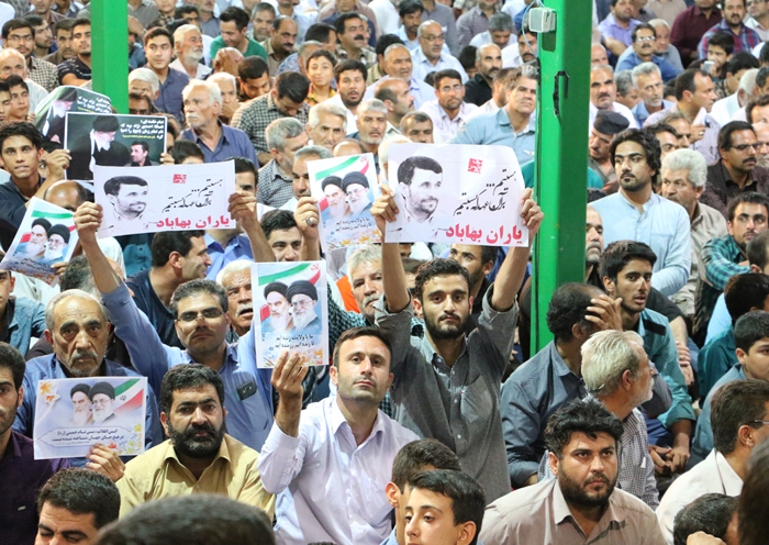 (تصاویر) حواشی سفر احمدی نژاد به بافق (تصاویر) حواشی سفر احمدی نژاد به بافق