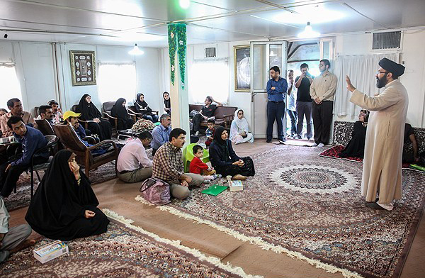 (تصاویر) این کودکان با چرک و زخم زندگی میکنند (تصاویر) این کودکان با چرک و زخم زندگی میکنند