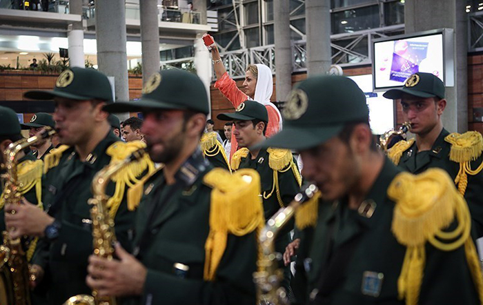 (تصاویر) استقبال از بهداد و تیم وزنه‌برداری