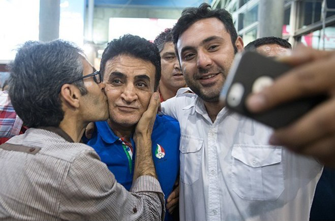 (تصاویر) بازگشت تیم ملی کشتی فرنگی به کشور (تصاویر) بازگشت تیم ملی کشتی فرنگی به کشور