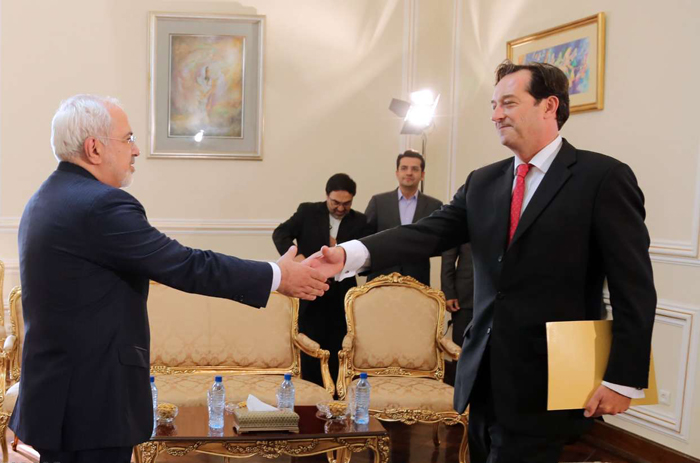 (تصاویر) دیدار سفیر جدید انگلستان با ظریف (تصاویر) دیدار سفیر جدید انگلستان با ظریف